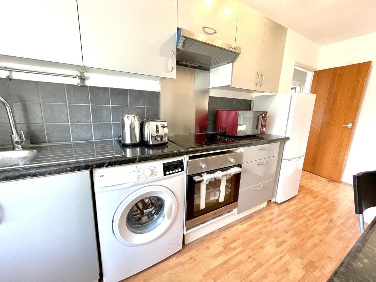Apartment No2326 Tree-hole Northolt (Greater London)
