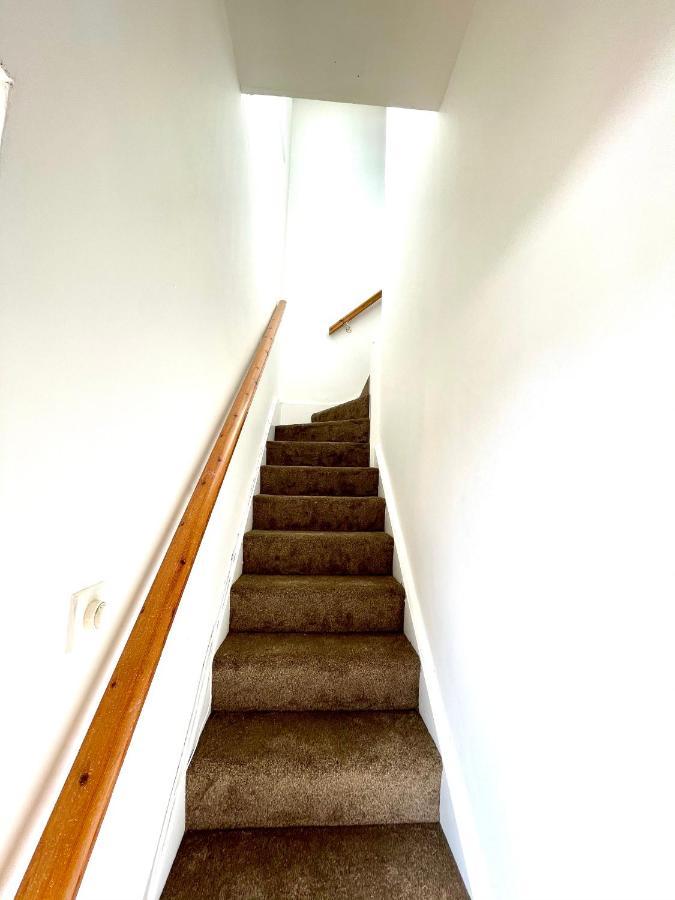 No2326 Tree-hole Apartment